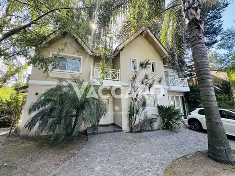 Venta de Casa 4 ambientes en Barrio Cerrado Ituzaingó