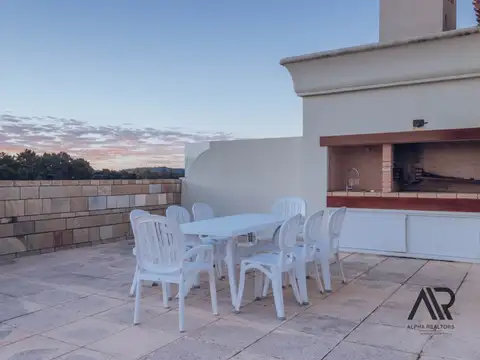 Apartamento en venta de 3 dormitorios c/ cochera en Playa Mansa