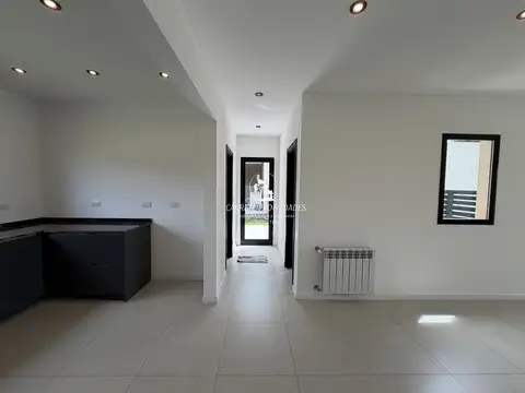 Casa 4 ambientes con 3 baños