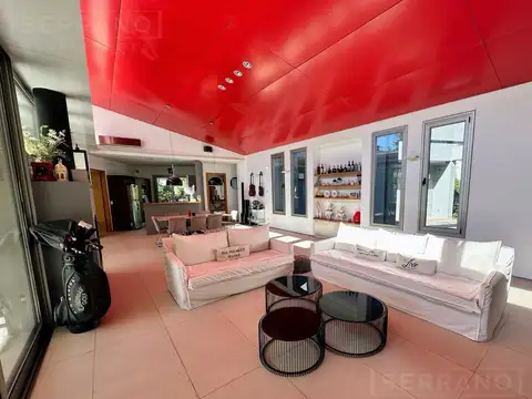 Casa 6 ambientes con 4 baños