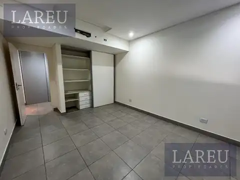 Oficina 3 ambientes con 1 baño