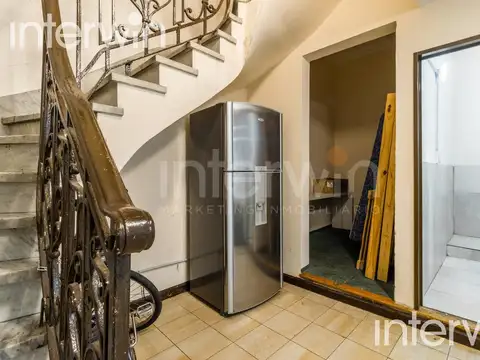 Edificio Comercial de 3 plantas. Excelente ubicación  - Balvanera