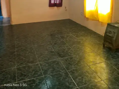 Casa 3 ambientes con 1 baño