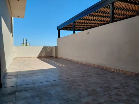 DEPTO 1 AMB CON BALCON Y TERRAZA PROPIA