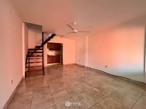 CFA202 - AMPLIO DUPLEX EN ALQUILER - 1 DORMITORIO - AV. TACUARÍ E/ LAVALLE Y SANTA CATALINA