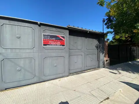 CASA PH al frente con entrada independiente