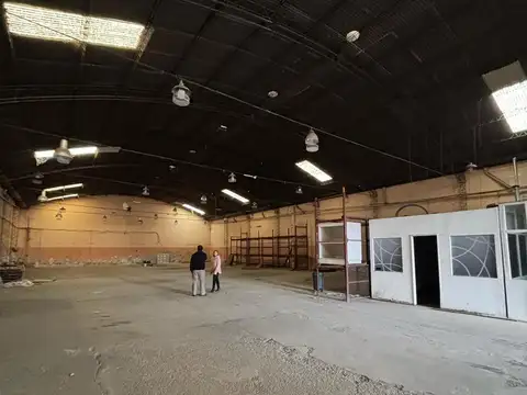 NEUQUÉN CAPITAL CENTRO  - GALPON EN VENTA 800 M2