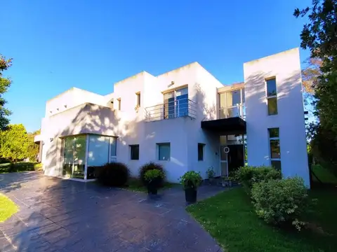 Barrio Santa Ana RP 24 3400