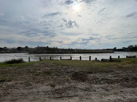 VENTA TERRENO FRENTE A LA LAGUNA
