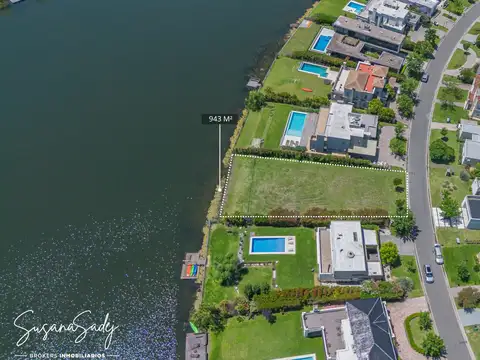 Terreno en Venta de 943,0 m2