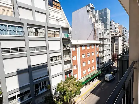 Venta Monoambiente 25 Al frente Semireciclado Centro