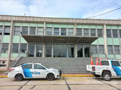 EXCELENTE OFICINA EN  PARQUE INDUSTRIAL CIR2 - RUTA 2 km 37.5