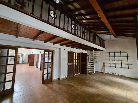 Casa 5 ambientes con 1 baño