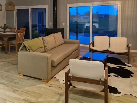 CASA 4 AMBIENTES TEMPORADA 2026 GRUPO FAMILIAR