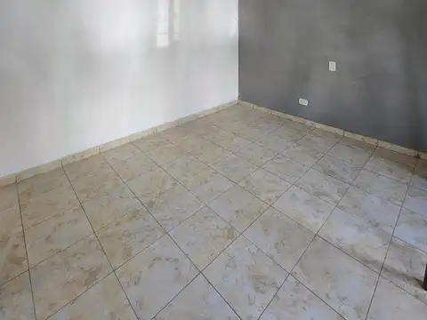 Depto Tipo Casa en Alquiler de 2 ambientes