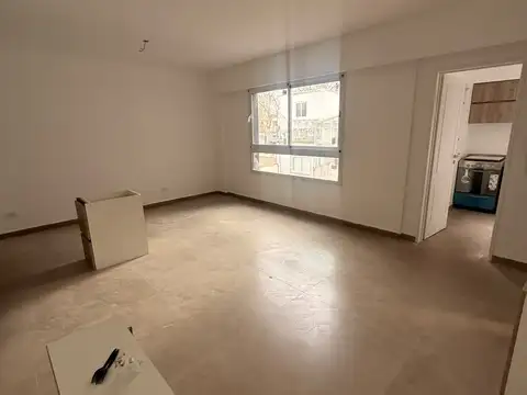 VENDE DEPTO MONOAMBIENTE CON COCINA SEPARADA, BAÑO COMPLETO A ESTRENAR. ENTREGA INMEDIATA 