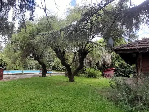 venta Casa 2 ambientes, pileta, calle M. Cané, Parque Sakura, Exalt. de la Cruz