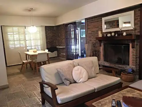 Hermosa Casa en Club de Campo Pilar del Lago | Piscina y Quincho Completo