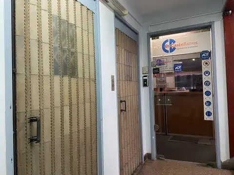 Oficina en Alquiler en Monserrat, $ 700.000