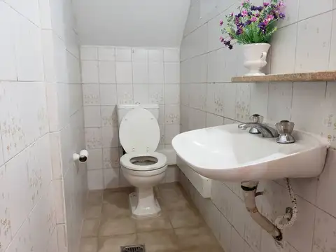 MARTINEZ;  DÚPLEX  CONNRENTA ; 3 AMB. C/ JARDIN TERRAZA Y GARAGE