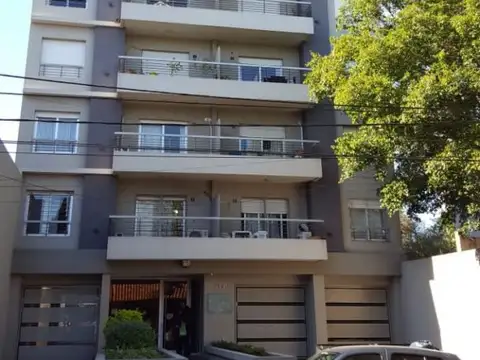 Departamento 2 amb con cochera fija - moron