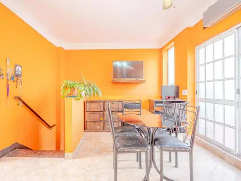 Depto Tipo Casa en Venta en Flores, USD 90.000