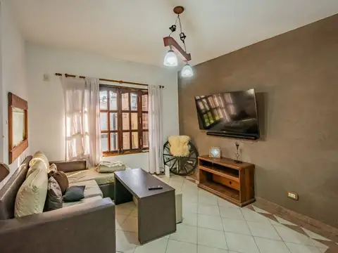 Casa 4 ambientes con 3 baños