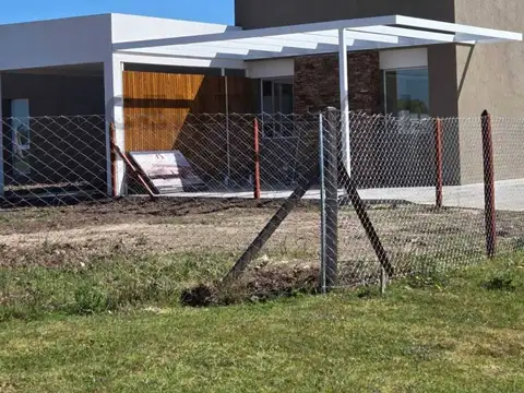Casa en Venta en Loma Verde, USD 209.900