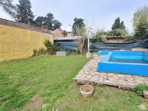 VENTA CASA 5 AMB JARDIN PILETA UDAONDO OPORTUNIDAD