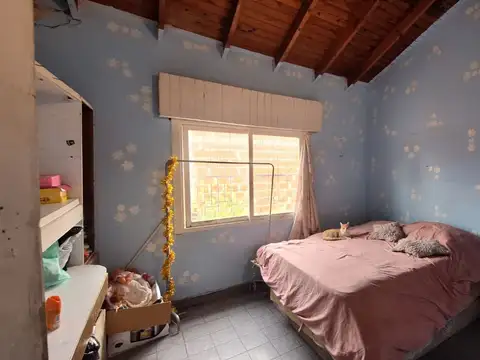Casa 6 ambientes con 1 baño