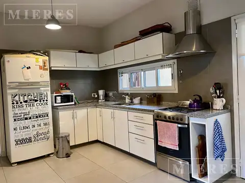 Casa en Alquiler Temporal con 3 cocheras
