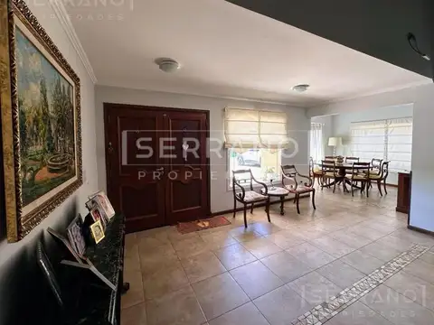 Casa 4 ambientes con 4 baños