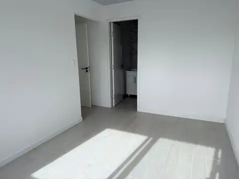 Apartamento en alquiler anual 2 dormitorios con cochera en 4h, Maldonado