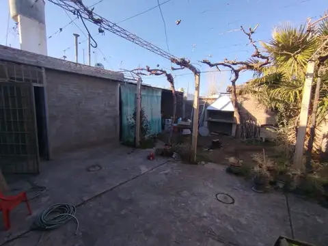 Casa 4 ambientes con 1 baño