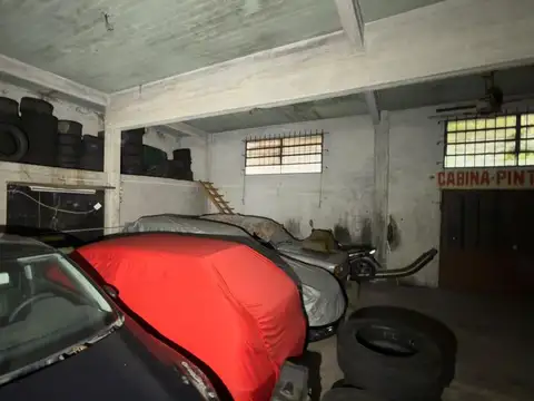 Galpon de 170mts sobre lote de 300mts