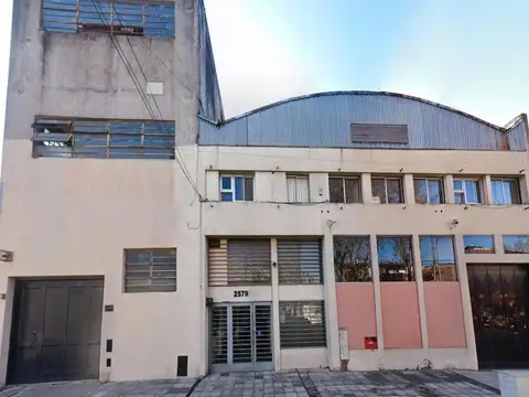 Terreno con excepcional doble Frente de 17.32m