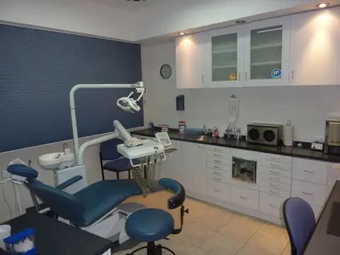 Oficina 3 ambientes con 2 baños