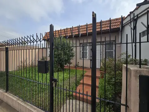 VENTA PH 4 AMBIENTES EN VILLA ADELINA