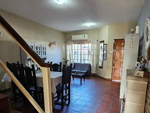 Depto Tipo Casa en Venta de 3 ambientes