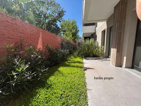 Alejandro, R. C. Chiron 2200, Piso PB