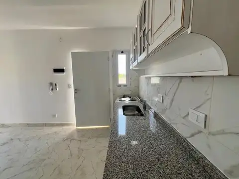 Dpto Monoambiente En Alquiler Planta Alta