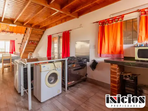 Chalet: Echeverría N° 1136 E/ Caseros y La Margarita - Nueva Atlántis - C976