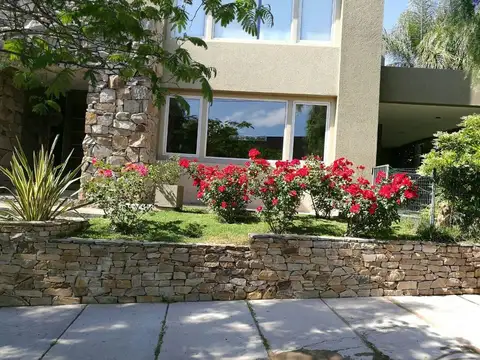 Casa en Venta en Mendoza, USD 329.000
