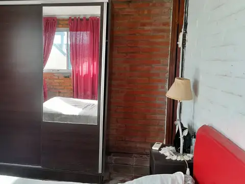 Casa 2 ambientes con 1 baño