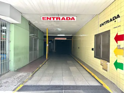 venta cochera cubierta centro con seguridad 24 hs