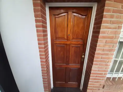 Casa en Alquiler en Jose Leon Suarez, $ 850.000