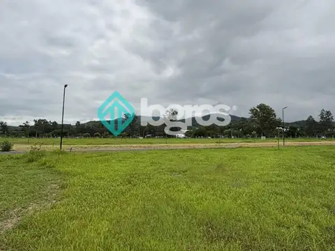 Terreno en Venta 20  mts Fondo