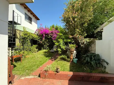 VENTA CASA 4 AMB. RAMOS MEJÍA CON JARDÍN Y TERRZA