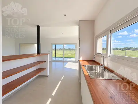 Casa a estrenar en El Naudir