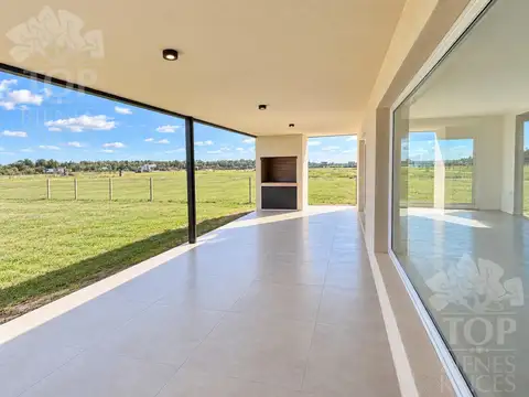 Casa en Venta en El Naudir, USD 220.000